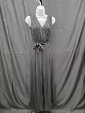 KNITEE SLEEVELESS DEEP V‑NECK WIDE‑LEG BELTED JUMPSUIT SIZE S